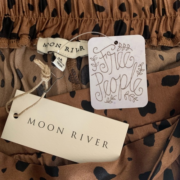 LAST ONE! Moon River Such A Dream Leopard Skirt - Picture 8 of 9